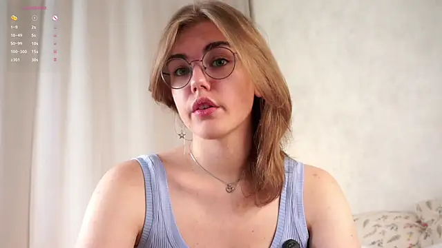 Snapshot of MelodyBaur chatting on 23, 6, 2026 MelodyBaur online show from 23, 6, 2026