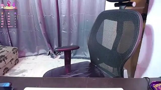 Snapshot of xNatasha chatting on 31, 10, 2025 xNatasha online show from 31, 10, 2025