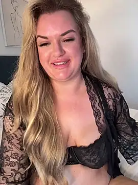 Scottish Milf Bella xo online show from 28, 10, 2025