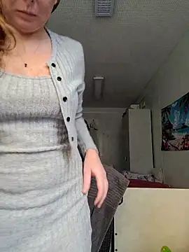 JeniJansi online show from 24, 10, 2025