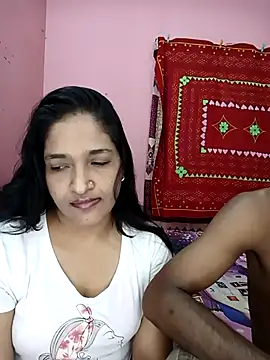 Snapshot of CoupleShow_432 chatting on 9, 5, 2026 CoupleShow 432 online show from 9, 5, 2026