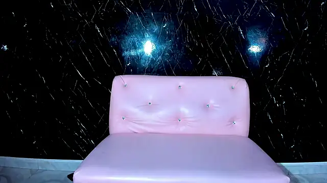 Snapshot of DoublePleasureX_ chatting on 29, 10, 2025 DoublePleasureX online show from 29, 10, 2025