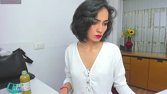 chloehanna online show from 15, 12, 2025