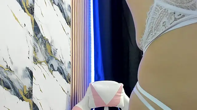 Scarlet DLuce online show from 28, 11, 2025