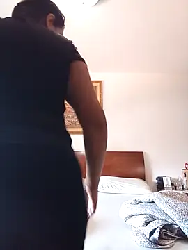 LeilaTaylor online show from 26, 2, 2026