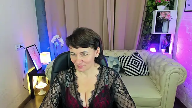 Snapshot of Demi_Mature chatting on 22, 10, 2025 Demi Mature online show from 22, 10, 2025