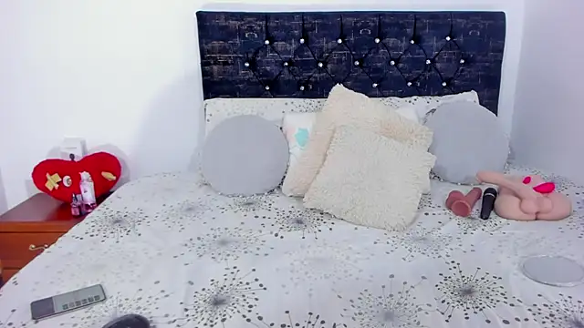 RubyLuxeX online show from 7, 5, 2026