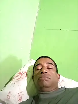 Snapshot of juniordotado87 chatting on 17, 12, 2025 juniordotado87 online show from 17, 12, 2025