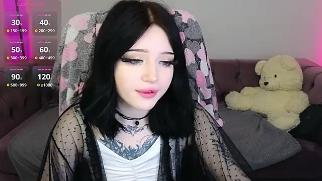 Emma Kirks online show from 15, 12, 2025