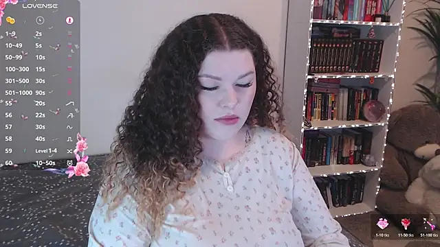 GwenSummers online show from 4, 4, 2026