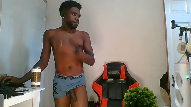 Snapshot of Suamyst_25 chatting on 27, 7, 2026 Suamyst 25 online show from 27, 7, 2026