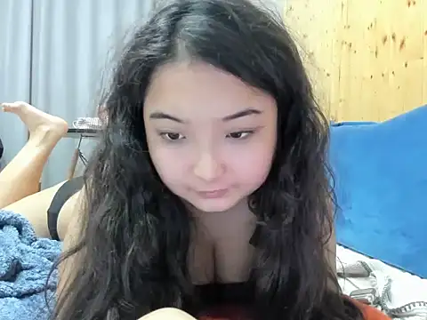 Snapshot of miomyao chatting on 24, 10, 2025 miomyao online show from 24, 10, 2025