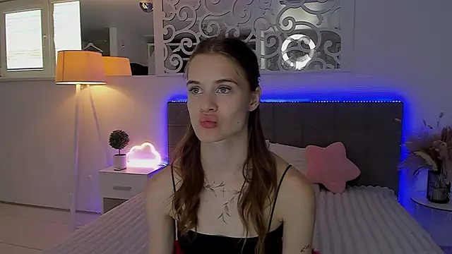Snapshot of LuisaClover chatting on 27, 7, 2026 LuisaClover online show from 27, 7, 2026