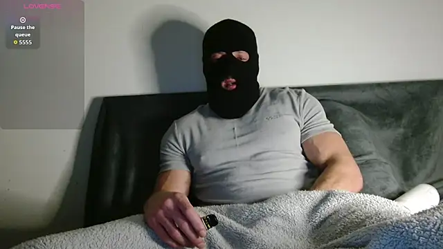 Masked Bull38 Uk online show from 29, 10, 2025