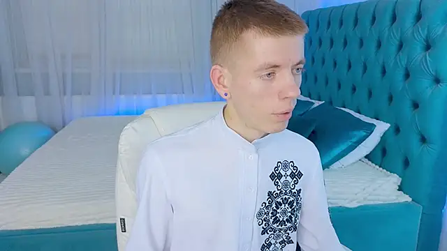 Cristian  Dior online show from 8, 2, 2026