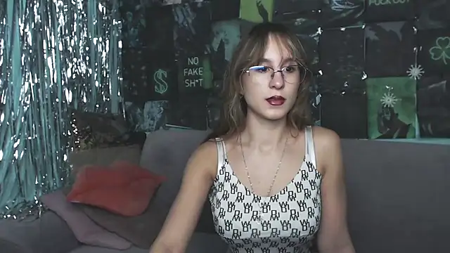 AlishaKellyi online show from 11, 11, 2025