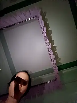 Snapshot of LylyCii69 chatting on 30, 10, 2025 LylyCii69 online show from 30, 10, 2025