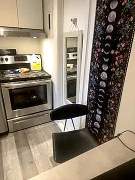 Snapshot of elliepixie chatting on 28, 10, 2025 elliepixie online show from 28, 10, 2025