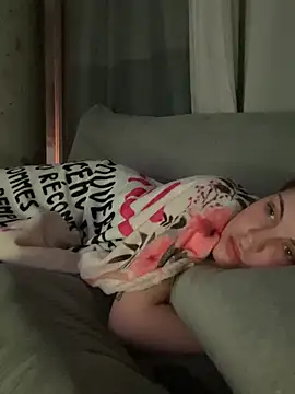 Snapshot of elliepixie chatting on 1, 3, 2026 elliepixie online show from 1, 3, 2026