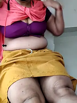 Snapshot of tamilammu1431 chatting on 13, 5, 2026 tamilammu1431 online show from 13, 5, 2026
