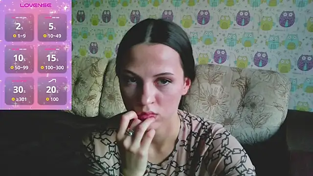 Ilussionmoon online show from 23, 10, 2025