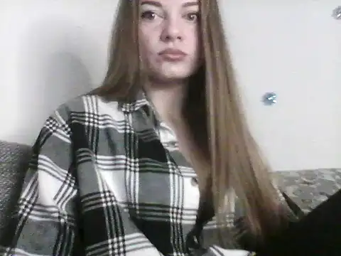 Snapshot of EllaMoonlight chatting on 6, 11, 2025 EllaMoonlight online show from 6, 11, 2025