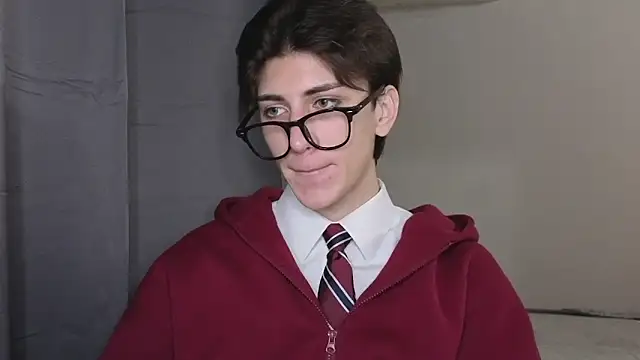 Oliver star boy  online show from 9, 11, 2025