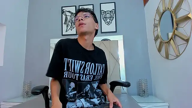 Snapshot of adams_bobby chatting on 9, 2, 2026 adams bobby online show from 9, 2, 2026