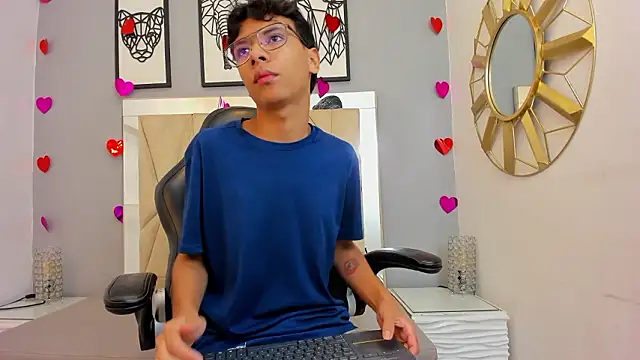 Snapshot of adams_bobby chatting on 1, 3, 2026 adams bobby online show from 1, 3, 2026