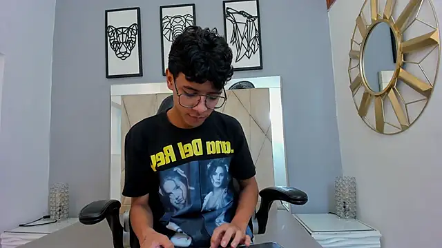 Snapshot of adams_bobby chatting on 2, 3, 2026 adams bobby online show from 2, 3, 2026