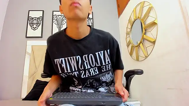 Snapshot of adams_bobby chatting on 9, 3, 2026 adams bobby online show from 9, 3, 2026