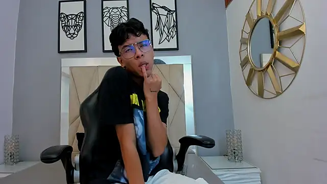 Snapshot of adams_bobby chatting on 20, 3, 2026 adams bobby online show from 20, 3, 2026