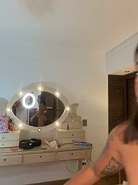 loana vegas online show from 28, 4, 2026