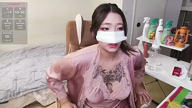 Milk Sola online show from 18, 11, 2025