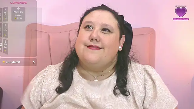 Snapshot of marianabbw30 chatting on 11, 11, 2025 marianabbw30 online show from 11, 11, 2025