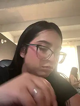 Kloe Novoa online show from 5, 1, 2026