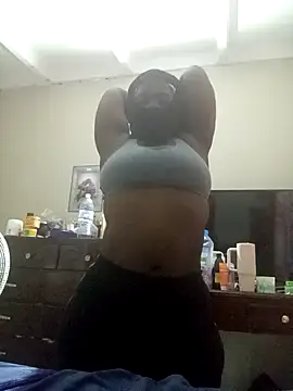 Snapshot of kitty_henni chatting on 24, 10, 2025 kitty henni online show from 24, 10, 2025