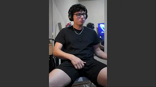 Ais B10 online show from 14, 11, 2025