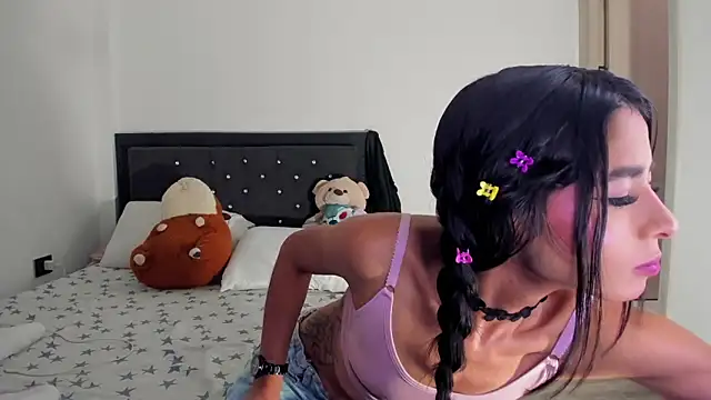 phenixpink22 online show from 6, 5, 2026
