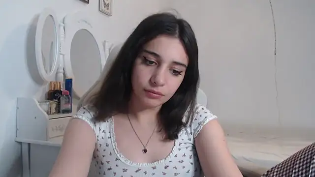 Snapshot of bellefleurrr chatting on 29, 5, 2026 bellefleurrr online show from 29, 5, 2026