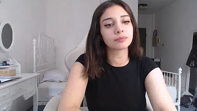 Snapshot of bellefleurrr chatting on 4, 6, 2026 bellefleurrr online show from 4, 6, 2026