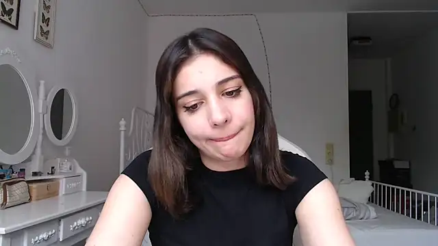Snapshot of bellefleurrr chatting on 8, 6, 2026 bellefleurrr online show from 8, 6, 2026