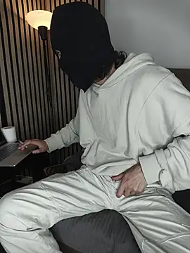 findomhot online show from 13, 12, 2025