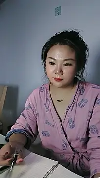 Snapshot of doudou101 chatting on 28, 10, 2025 doudou101 online show from 28, 10, 2025