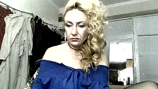 LilaniLoverx online show from 2, 12, 2025