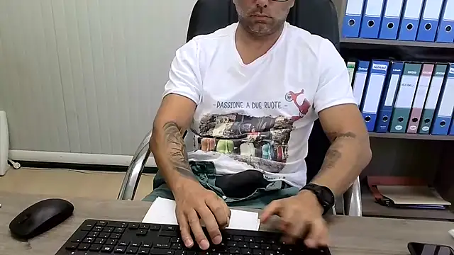 Evasionee online show from 28, 7, 2026