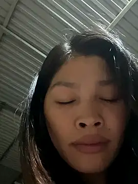 Snapshot of simmi-2 chatting on 24, 10, 2025 simmi-2 online show from 24, 10, 2025