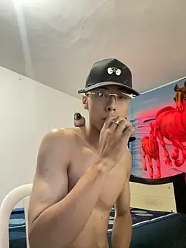 Snapshot of -andres-07 chatting on 24, 10, 2025 -andres-07 online show from 24, 10, 2025
