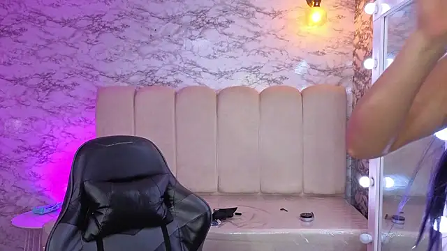 Snapshot of Afrodita_Wild_v chatting on 5, 3, 2026 Afrodita Wild v online show from 5, 3, 2026