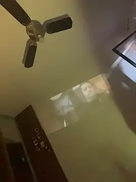 gigi333regi online show from 18, 12, 2025